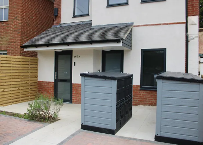White House Apartment, Staines Upon Thames
